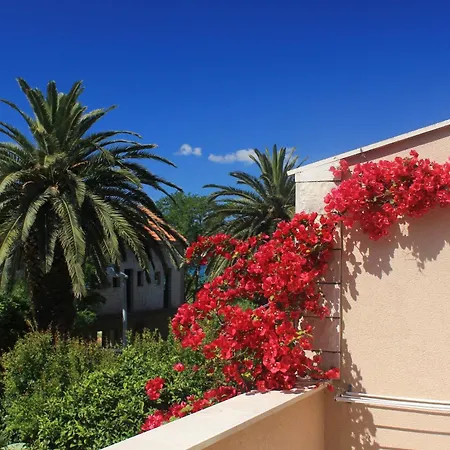 4525c Апартаменты *